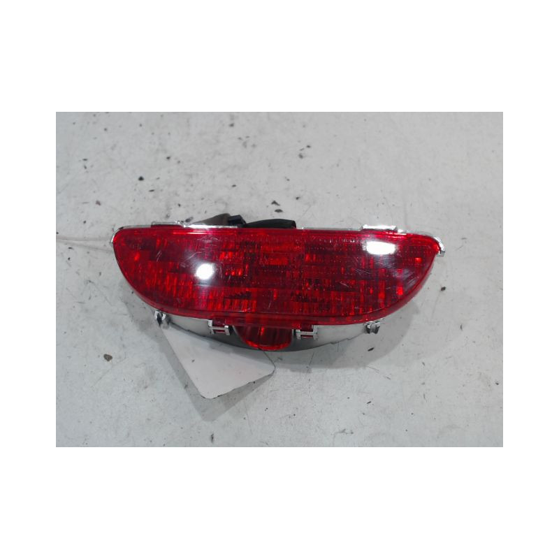 FEUX STOP SUPPLEMENTAIRE KIA CARNIVAL
