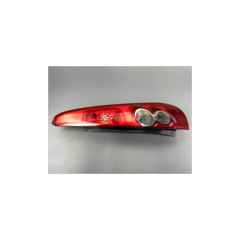 FEU ARRIERE DROIT FORD FIESTA 05-2008