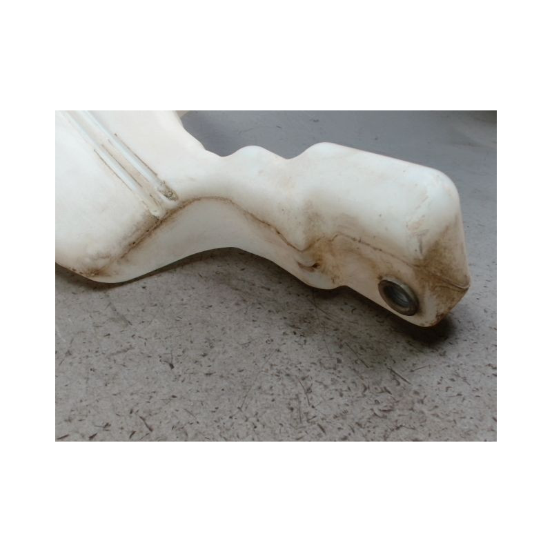 RESERVOIR LAVE-GLACE AVANT FORD FIESTA 2008-