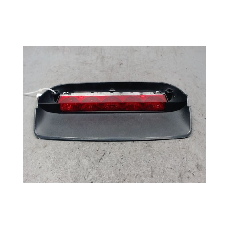 FEUX STOP SUPPLEMENTAIRE FORD KA