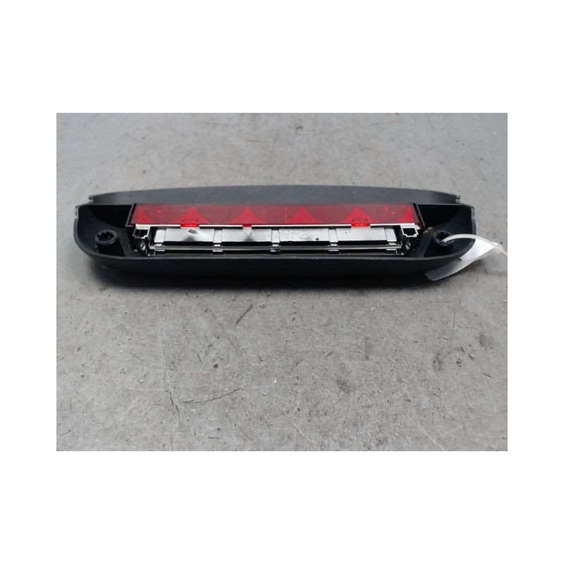 FEUX STOP SUPPLEMENTAIRE FORD KA