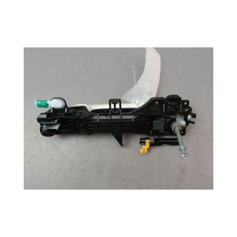 POIGNEE EXTERIEURE PORTE AVANT GAUCHE TOYOTA VERSO 2010-