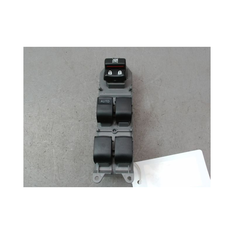 COMMANDE LEVE-GLACE PORTE AVG TOYOTA VERSO 2010-
