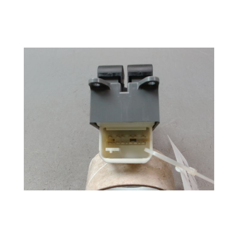 COMMANDE LEVE-GLACE PORTE AVG TOYOTA VERSO 2010-