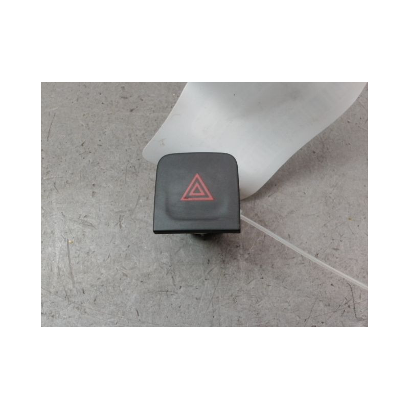 BOUTON DE WARNING RENAULT KADJAR BREAK 2015-...