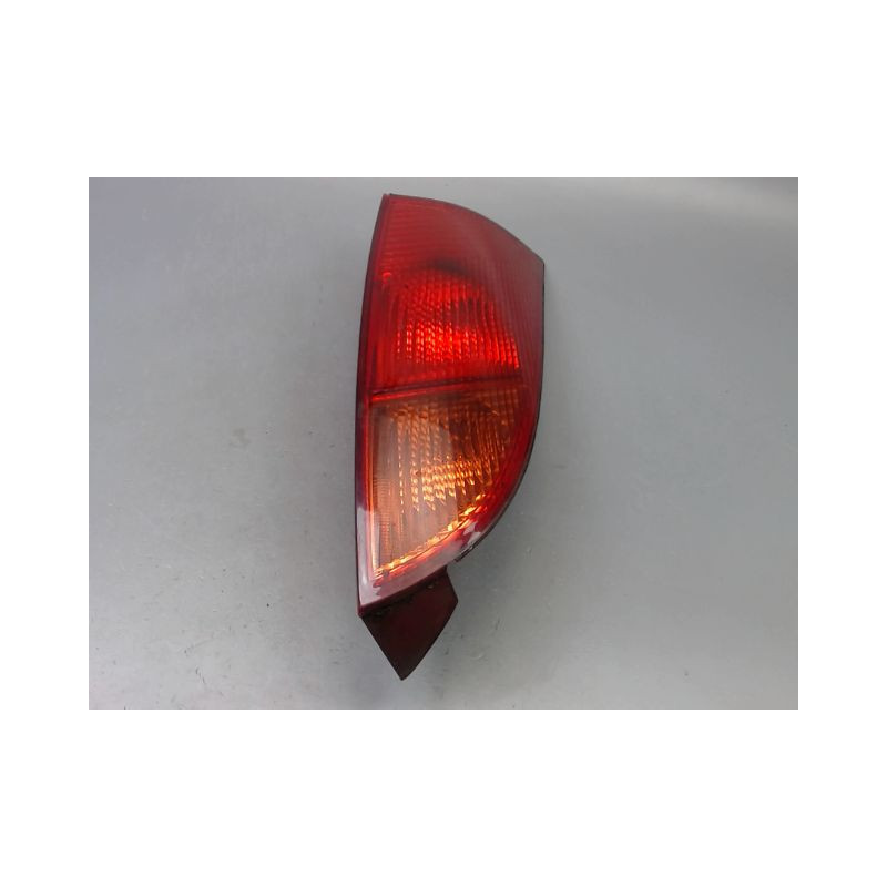 FEU ARRIERE DROIT FORD FOCUS I 1998-2004