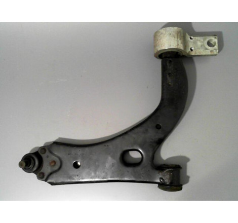 TRIANGLE INFERIEUR AVANT DROIT FORD FIESTA 02 -05