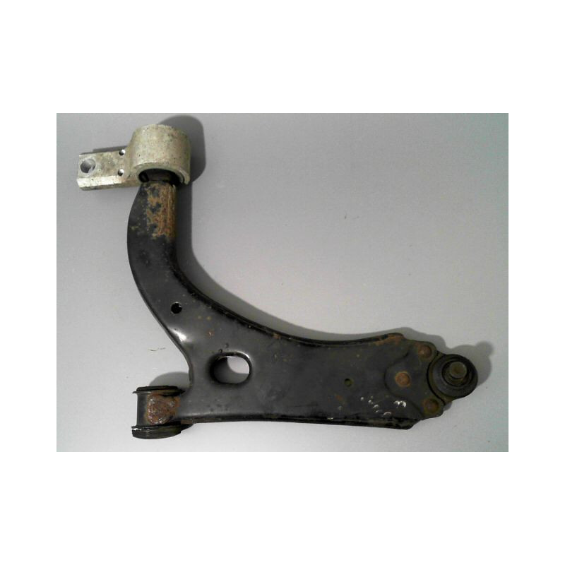 TRIANGLE INFERIEUR AVANT GAUCHE FORD FIESTA 02 -05