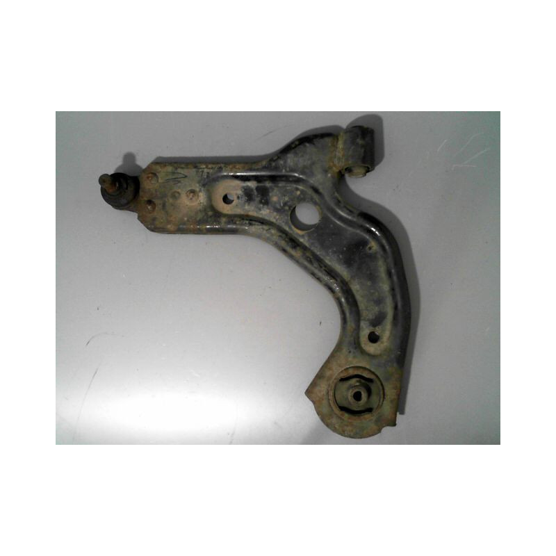 TRIANGLE INFERIEUR AVANT GAUCHE FORD FIESTA 02 -05