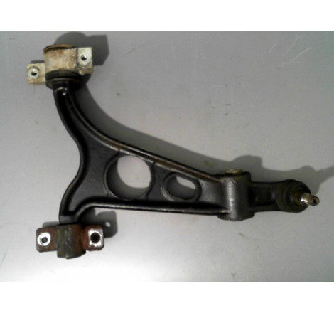 TRIANGLE INFERIEUR AVANT DROIT ALFA ROMEO 147 5P