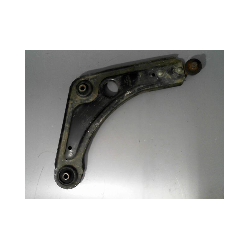 TRIANGLE INFERIEUR AVANT DROIT FORD ESCORT 90-93