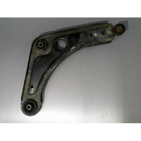 TRIANGLE INFERIEUR AVANT DROIT FORD ESCORT 90-93