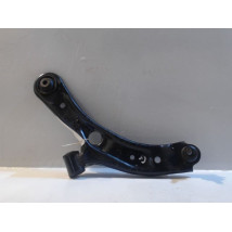 TRIANGLE INFERIEUR AVANT GAUCHE SUZUKI SWIFT