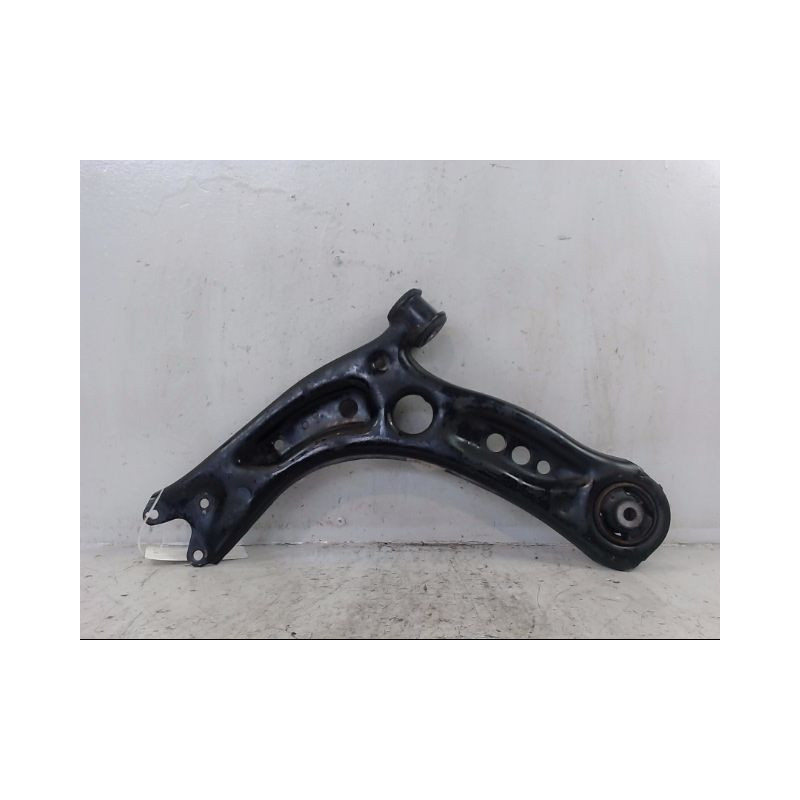 TRIANGLE INFERIEUR AVANT GAUCHE VOLKSWAGEN GOLF