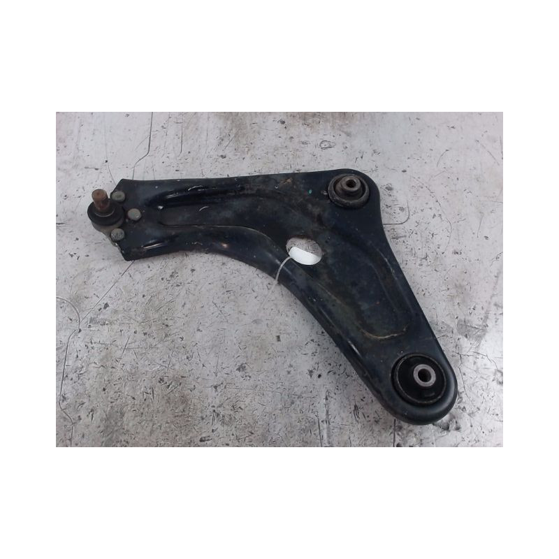 TRIANGLE INFERIEUR AVANT GAUCHE PEUGEOT 208