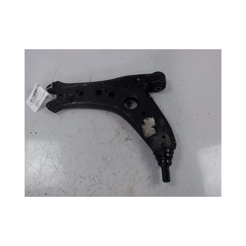 TRIANGLE INFERIEUR AVANT DROIT VOLKSWAGEN POLO 2005-