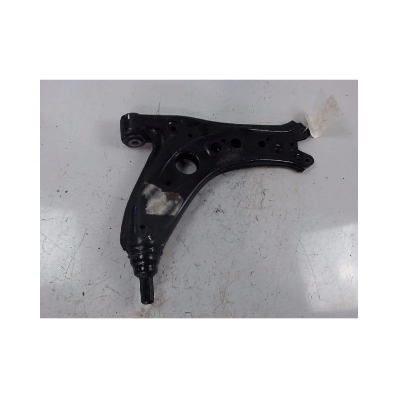 TRIANGLE INFERIEUR AVANT DROIT VOLKSWAGEN POLO 2005-