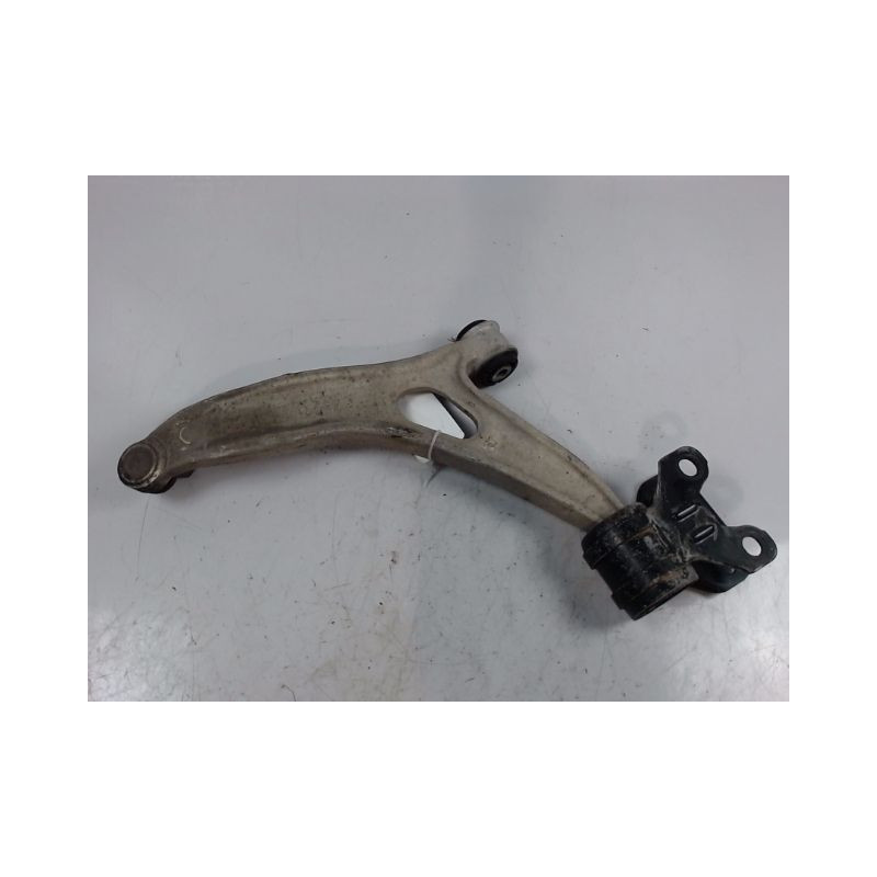 TRIANGLE INFERIEUR AVANT DROIT FORD C-MAX