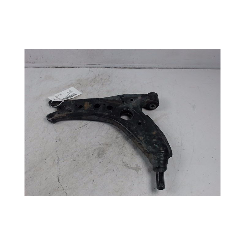 TRIANGLE INFERIEUR AVANT GAUCHE VOLKSWAGEN FOX