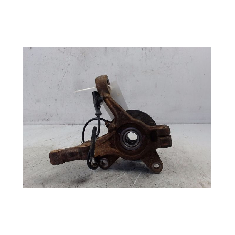 PIVOT AVANT DROIT FORD FIESTA 2010-