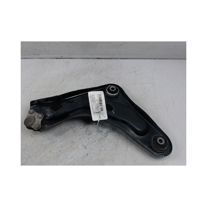 TRIANGLE INFERIEUR AVANT DROIT PEUGEOT 208