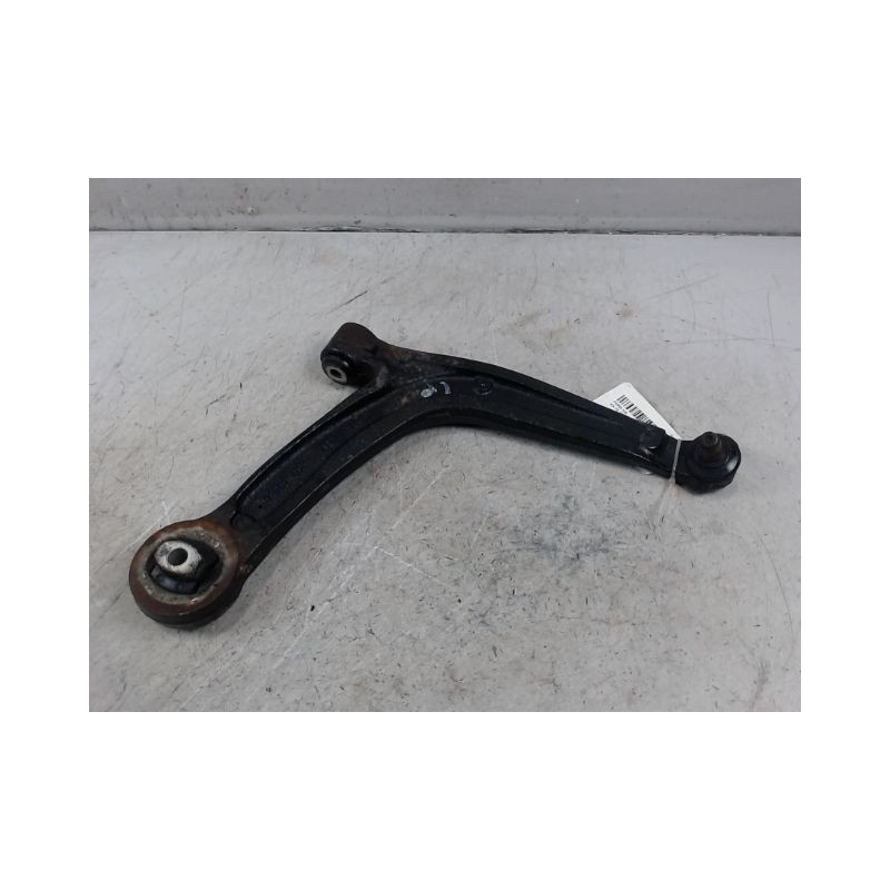 TRIANGLE INFERIEUR AVANT DROIT FORD KA 2008-