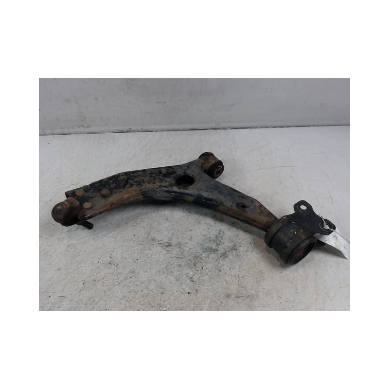 TRIANGLE INFERIEUR AVANT DROIT FORD FOCUS C-MAX 03-07