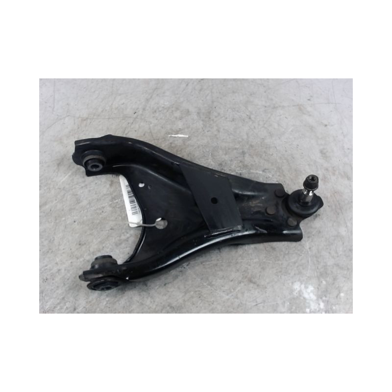 TRIANGLE INFERIEUR AVANT GAUCHE DACIA DUSTER 2010-