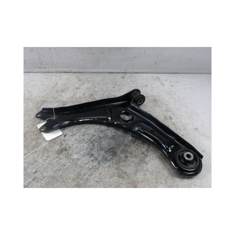 TRIANGLE INFERIEUR AVANT DROIT SKODA SUPERB