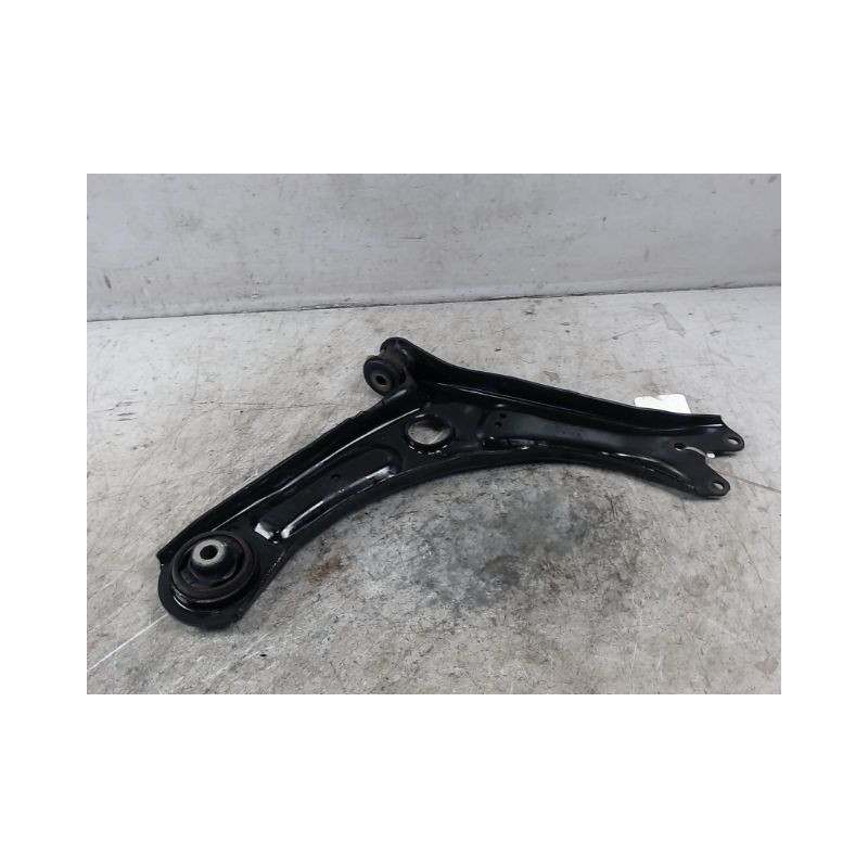 TRIANGLE INFERIEUR AVANT GAUCHE SKODA SUPERB