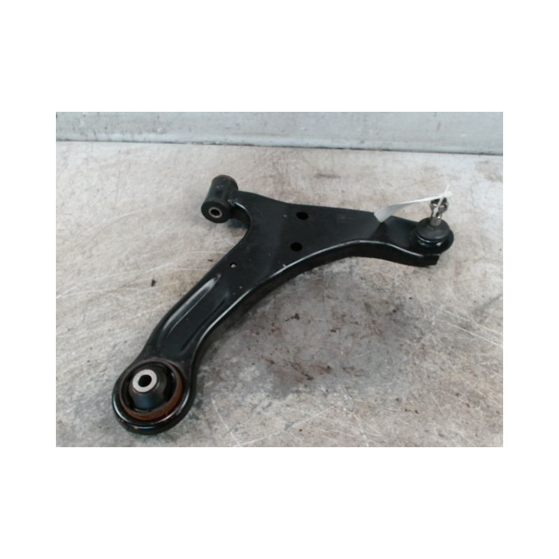 TRIANGLE INFERIEUR AVANT DROIT SUZUKI G.VITARA