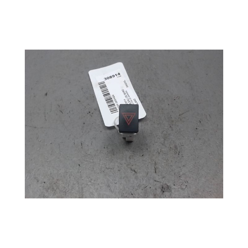 BOUTON DE WARNING NISSAN QASHQAI