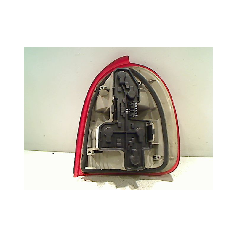FEU ARRIERE GAUCHE  OPEL CORSA 93-97