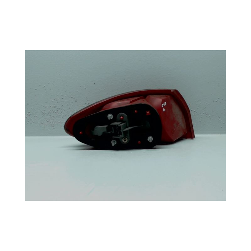 FEU ARRIERE DROIT ALFA ROMEO 147 3P