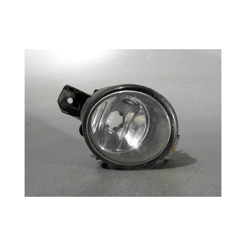 PHARE ANTIBROUILLARD AVANT DROIT NISSAN ALMERA