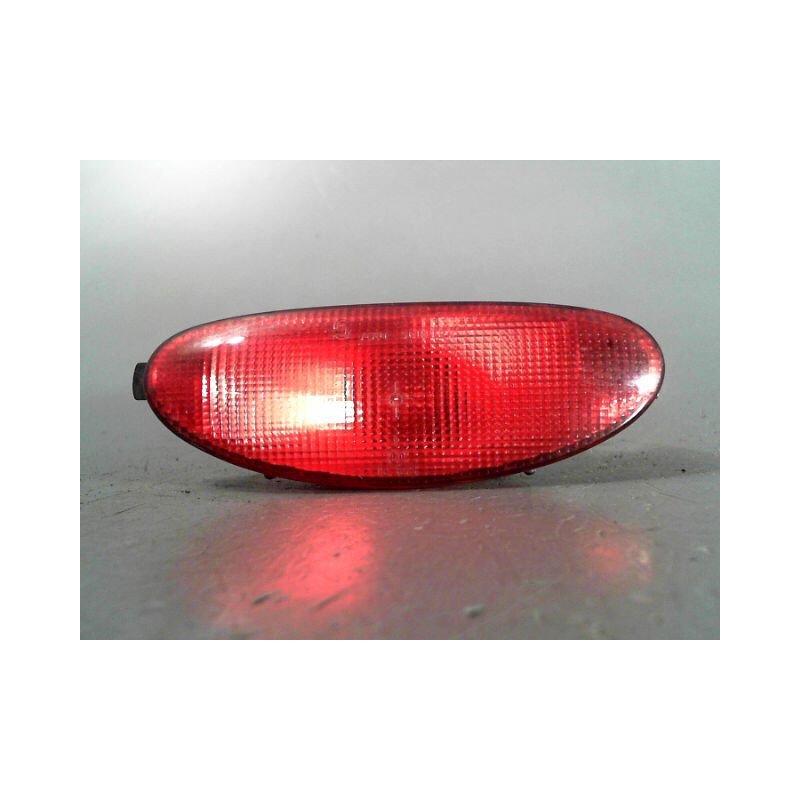 FEU BROUILLARD CENTRAL ARRIERE PEUGEOT 206