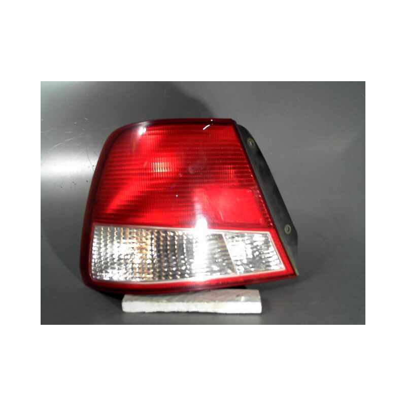FEU ARRIERE GAUCHE  HYUNDAI ACCENT