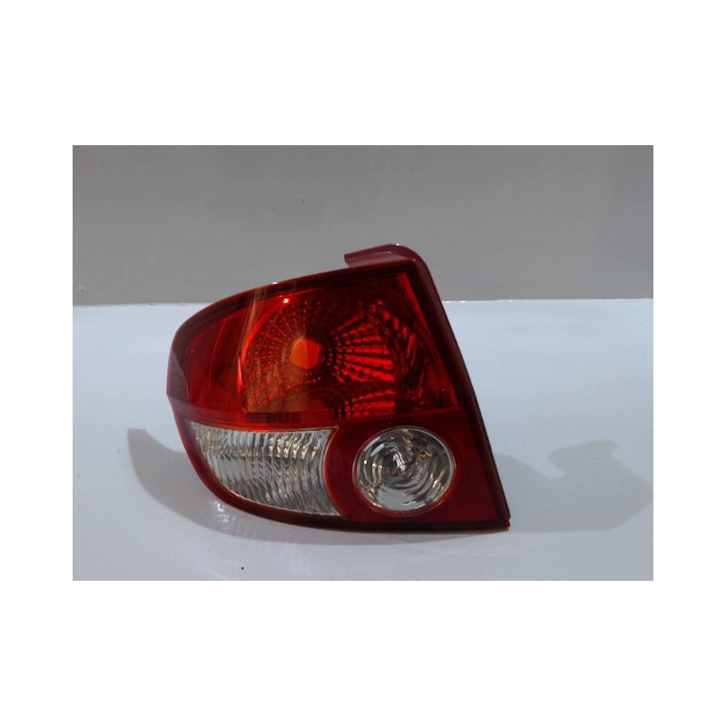 FEU ARRIERE GAUCHE  HYUNDAI GETZ