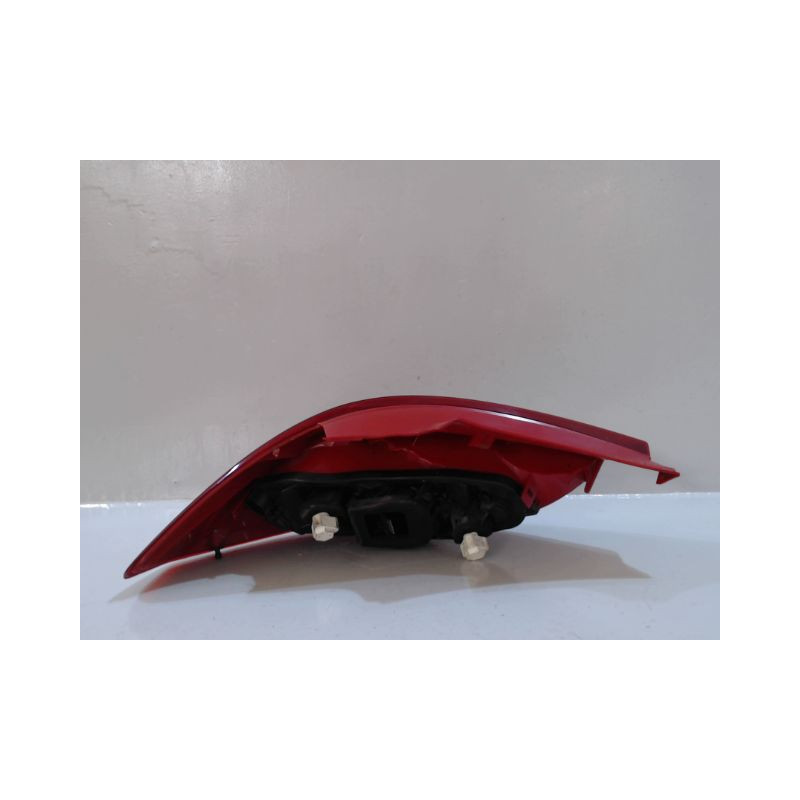 FEU ARRIERE DROIT OPEL CORSA