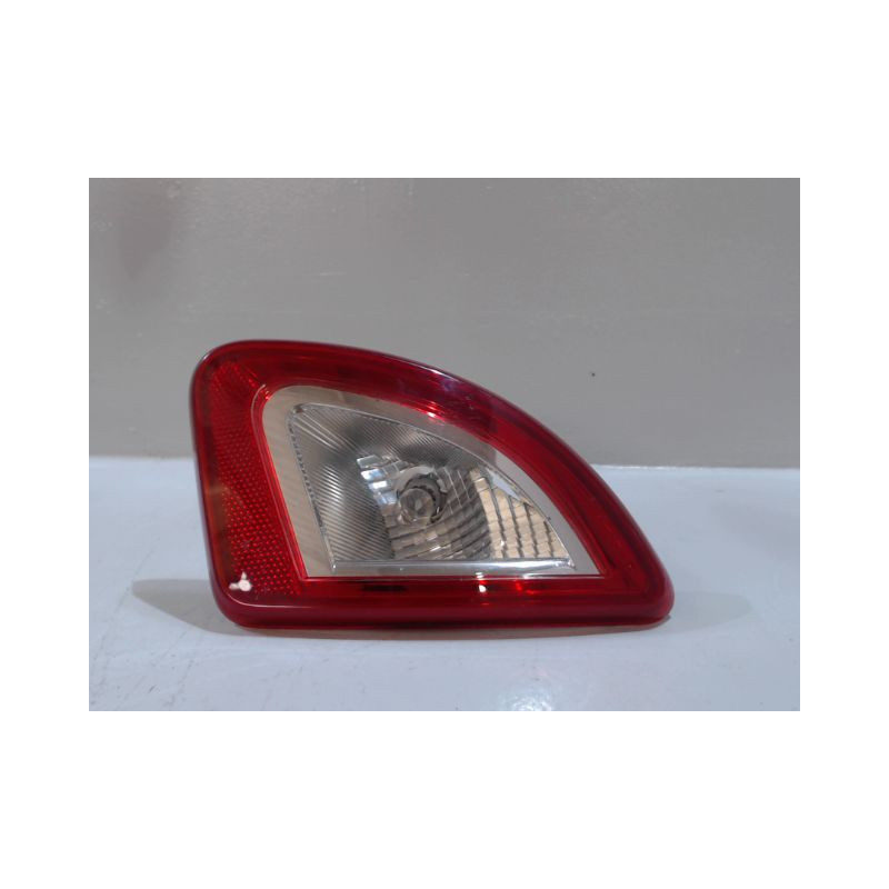 FEU RECUL DROIT RENAULT TWINGO 2 2010-