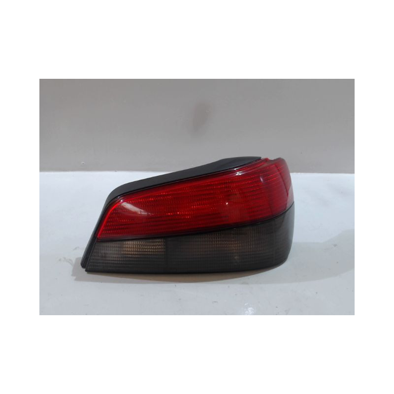 FEU ARRIERE DROIT PEUGEOT 306 97-2001