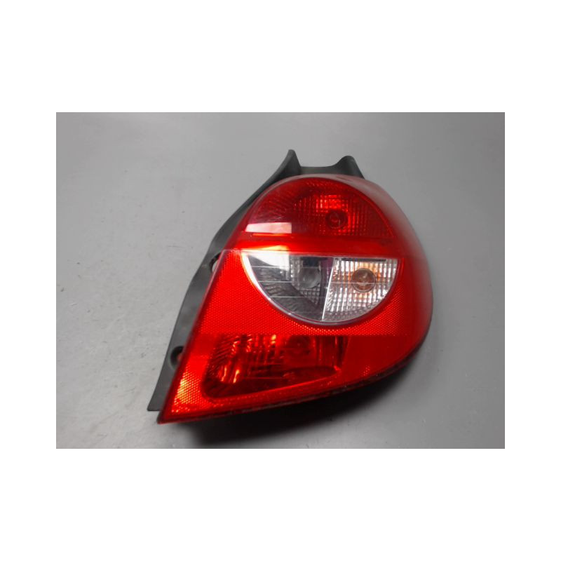 FEU ARRIERE DROIT RENAULT CLIO