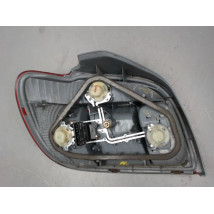 FEU ARRIERE DROIT TOYOTA YARIS