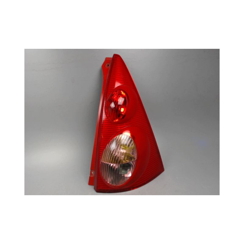 FEU ARRIERE DROIT PEUGEOT 107