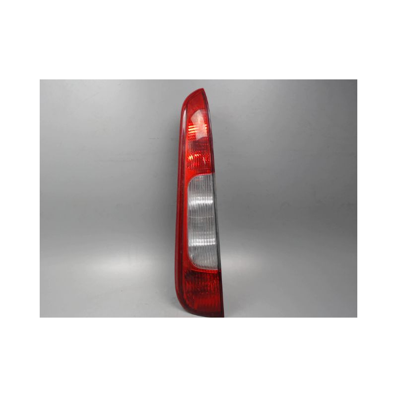 FEU ARRIERE GAUCHE  FORD FOCUS