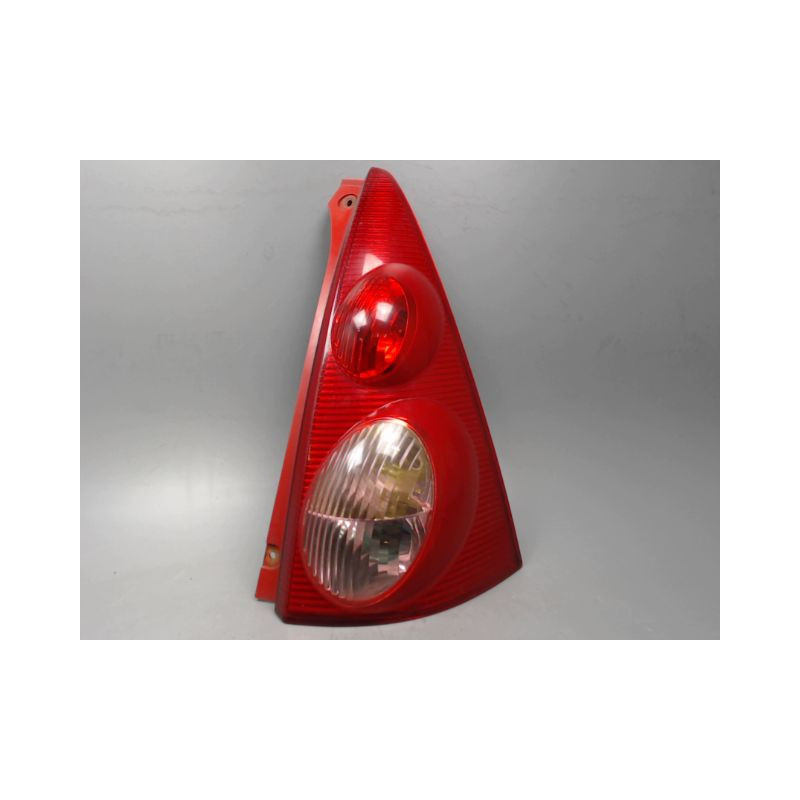 FEU ARRIERE DROIT PEUGEOT 107