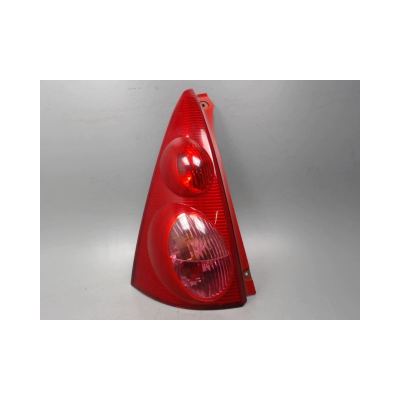 FEU ARRIERE GAUCHE  PEUGEOT 107