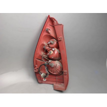 FEU ARRIERE DROIT MAZDA 5