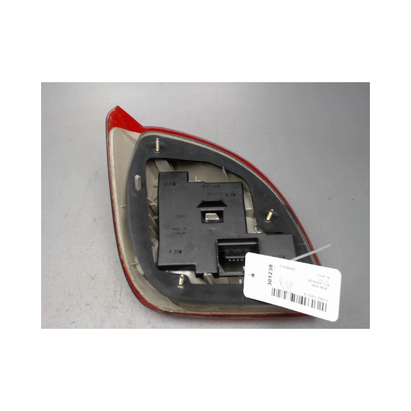 FEU ARRIERE DROIT FORD FIESTA