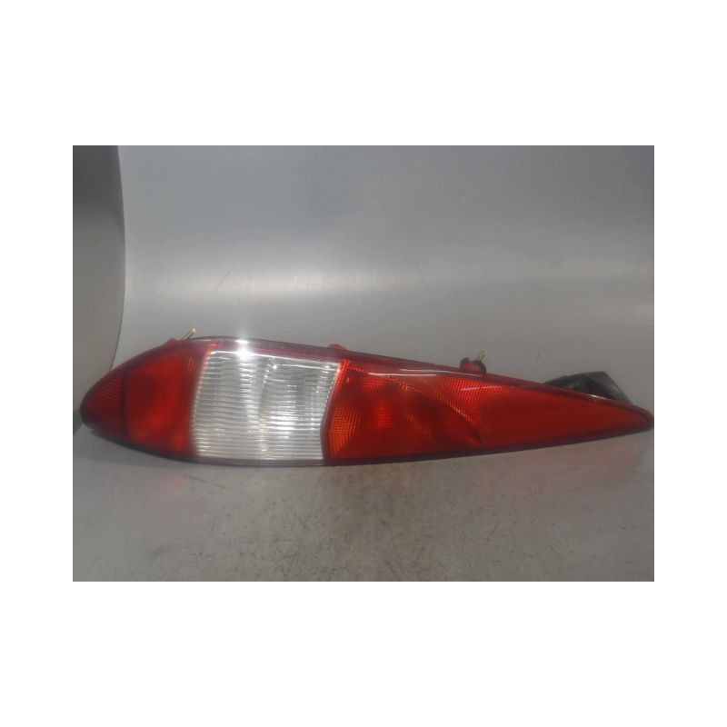 FEU ARRIERE GAUCHE  FORD MONDEO CLIPPER 00-07